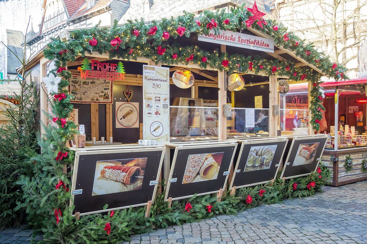 Jahreszeitlich dekoriert.